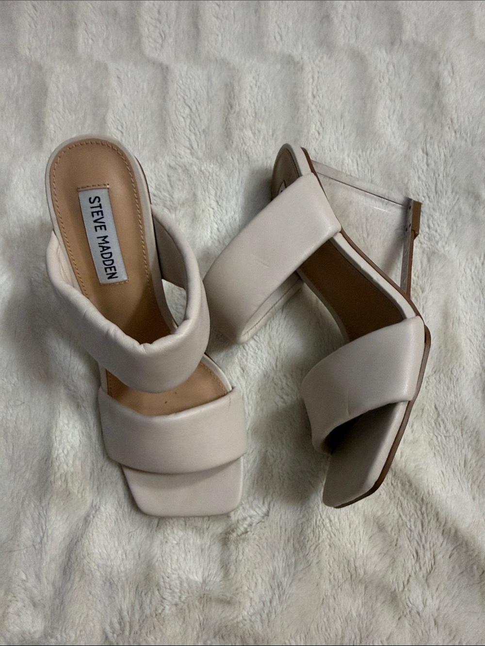 Steve Madden Cream Padded Crossover Lucite Weds Heel Sandals